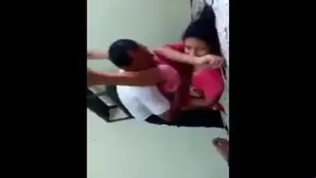 Pembokat Memek Basah Nggak Tahan Digoyang Kontol Gede